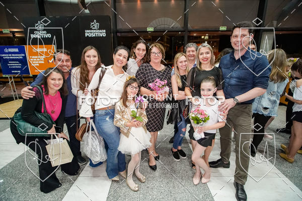 Buy your photos of the eventBelieve New York 2018 on Fotop