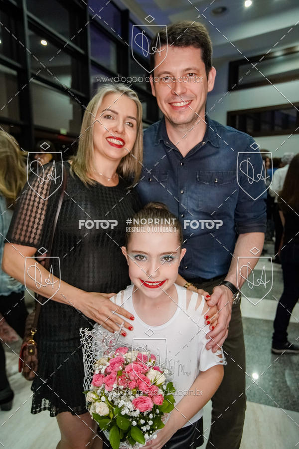 Buy your photos of the eventBelieve New York 2018 on Fotop