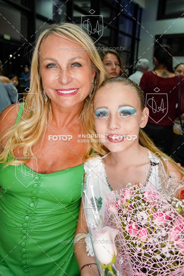 Buy your photos of the eventBelieve New York 2018 on Fotop