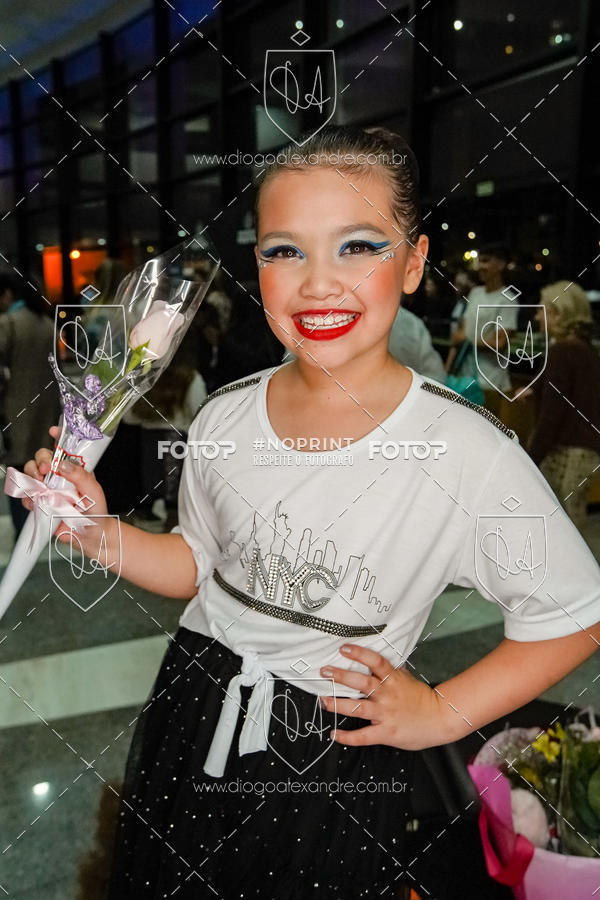 Buy your photos of the eventBelieve New York 2018 on Fotop