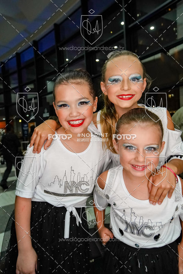 Buy your photos of the eventBelieve New York 2018 on Fotop