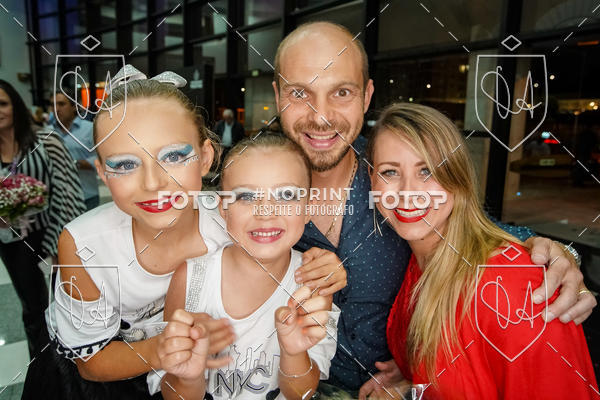 Buy your photos of the eventBelieve New York 2018 on Fotop