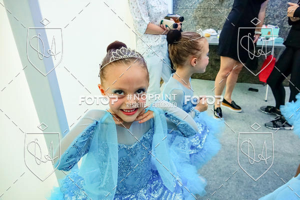 Buy your photos of the eventBelieve New York 2018 on Fotop