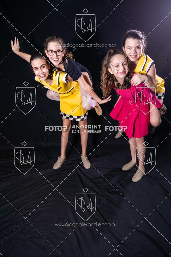 Buy your photos of the eventBelieve New York 2018 on Fotop