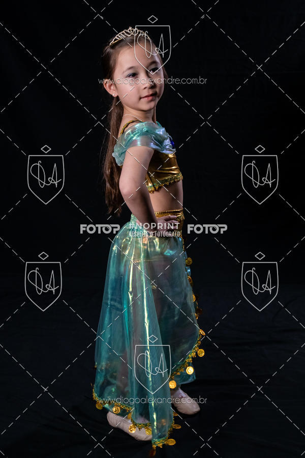 Buy your photos of the eventBelieve New York 2018 on Fotop