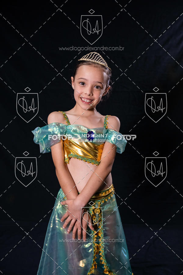 Buy your photos of the eventBelieve New York 2018 on Fotop