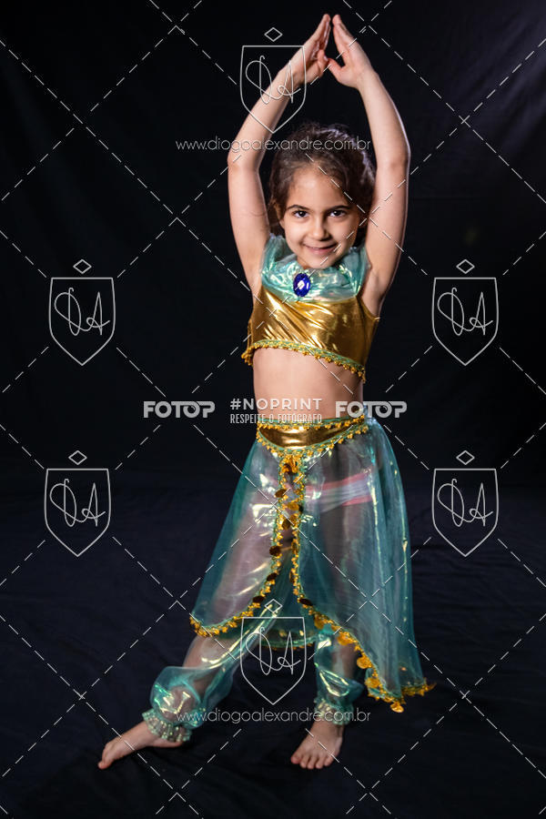 Buy your photos of the eventBelieve New York 2018 on Fotop