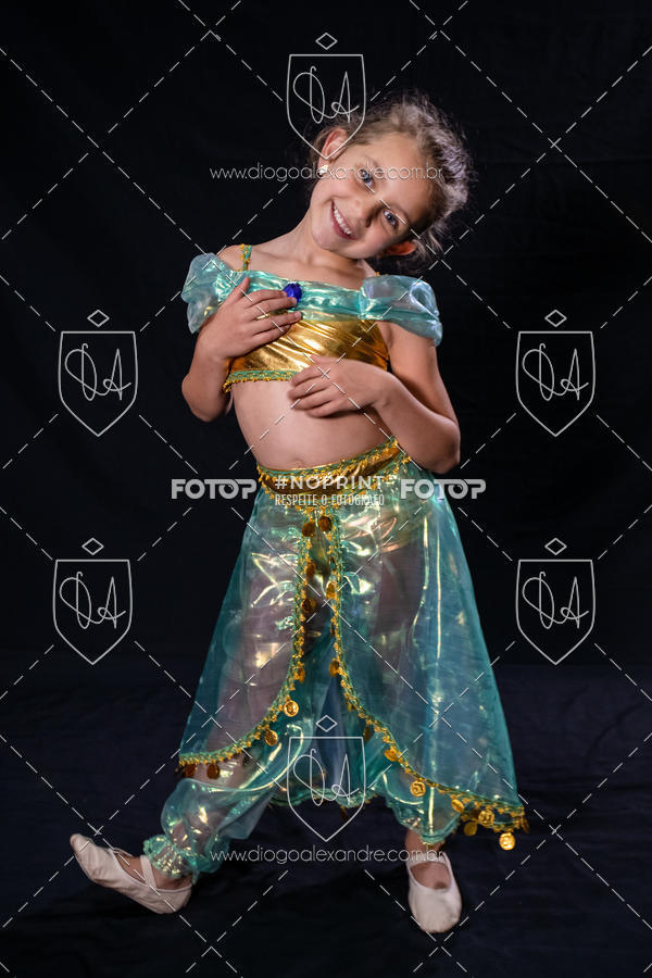 Buy your photos of the eventBelieve New York 2018 on Fotop