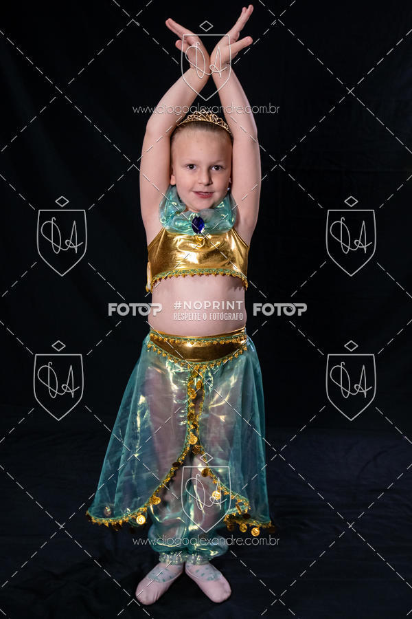 Buy your photos of the eventBelieve New York 2018 on Fotop