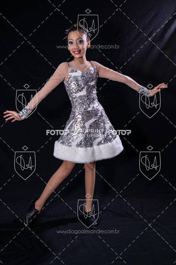 Buy your photos of the eventBelieve New York 2018 on Fotop