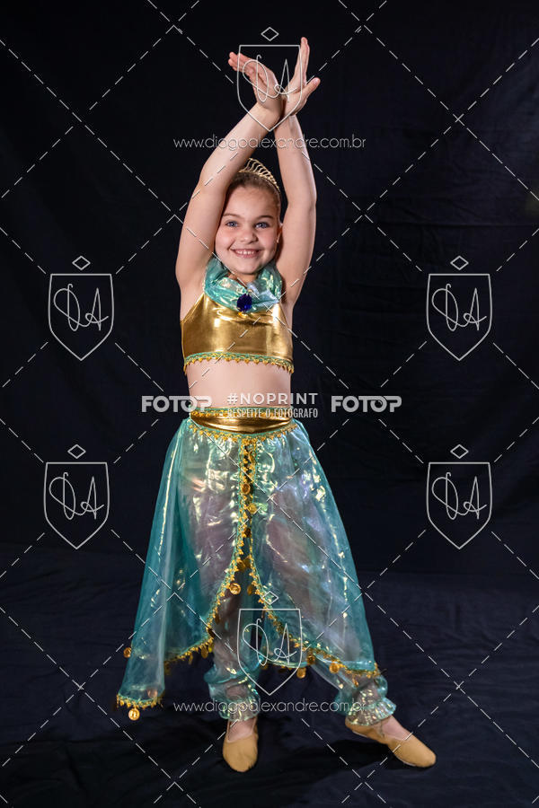 Buy your photos of the eventBelieve New York 2018 on Fotop