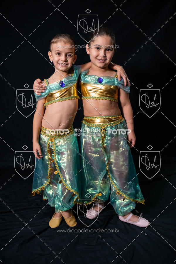 Buy your photos of the eventBelieve New York 2018 on Fotop