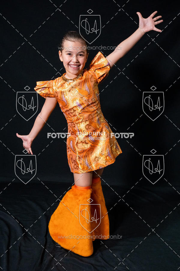 Buy your photos of the eventBelieve New York 2018 on Fotop