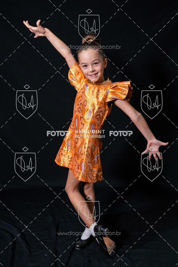 Buy your photos of the eventBelieve New York 2018 on Fotop