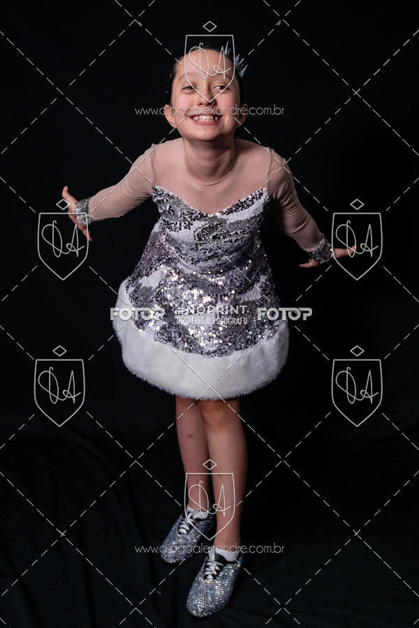 Buy your photos of the eventBelieve New York 2018 on Fotop