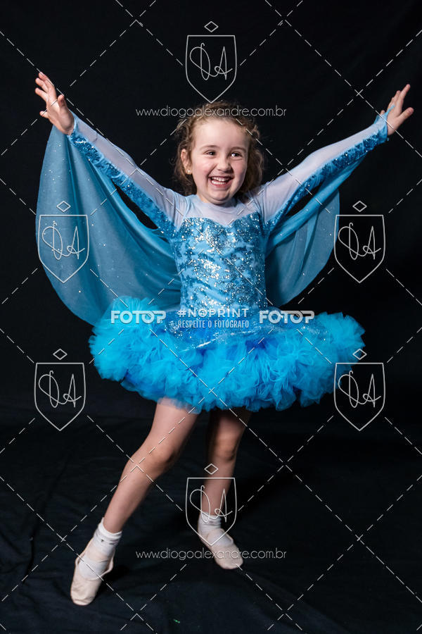 Buy your photos of the eventBelieve New York 2018 on Fotop