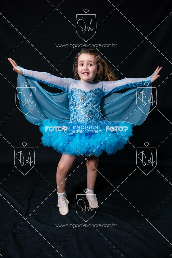 Buy your photos of the eventBelieve New York 2018 on Fotop