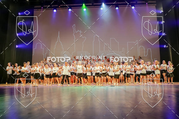 Buy your photos of the eventBelieve New York 2018 on Fotop