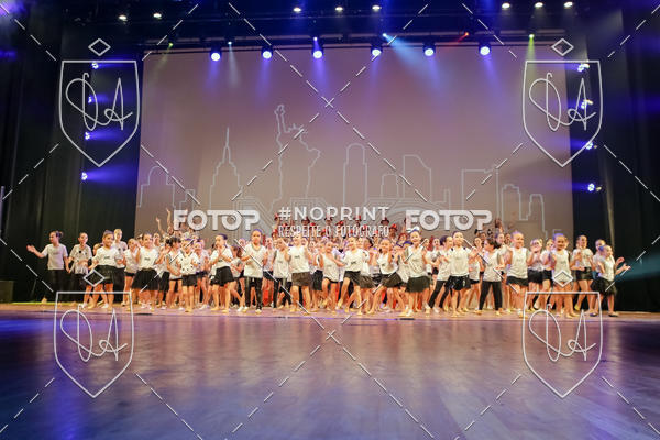 Buy your photos of the eventBelieve New York 2018 on Fotop