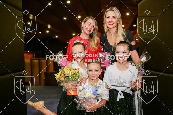 Buy your photos of the eventBelieve New York 2018 on Fotop