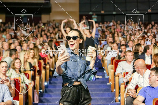 Buy your photos of the eventBelieve New York 2018 on Fotop