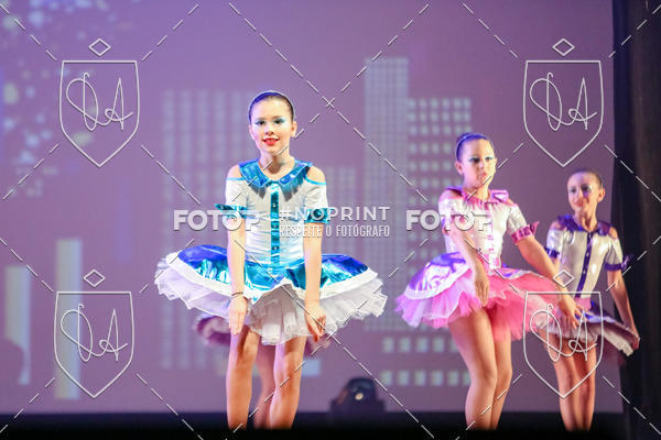 Buy your photos of the eventBelieve New York 2018 on Fotop