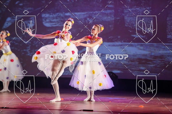 Buy your photos of the eventBelieve New York 2018 on Fotop