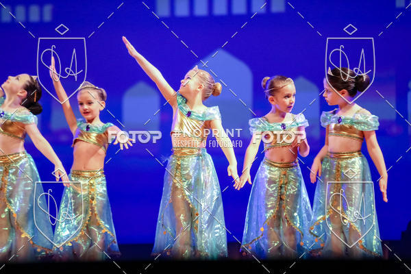 Buy your photos of the eventBelieve New York 2018 on Fotop