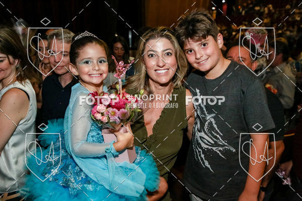 Buy your photos of the eventBelieve New York 2018 on Fotop