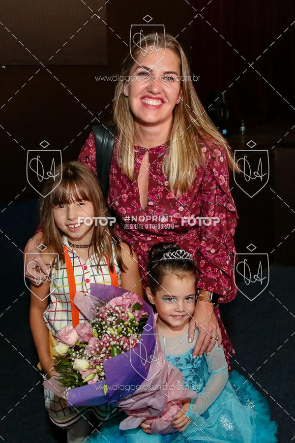 Buy your photos of the eventBelieve New York 2018 on Fotop