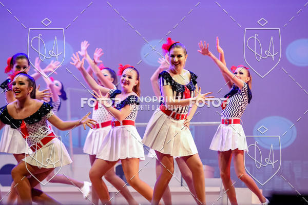 Buy your photos of the eventBelieve New York 2018 on Fotop