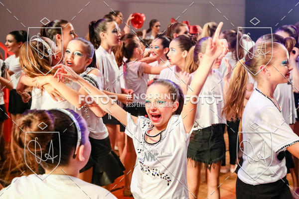 Buy your photos of the eventBelieve New York 2018 on Fotop