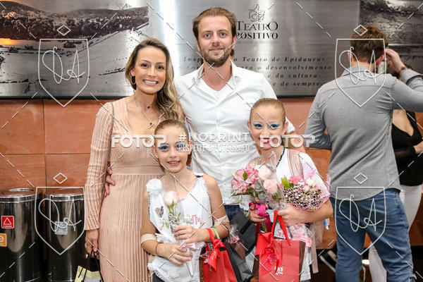 Buy your photos of the eventBelieve New York 2018 on Fotop