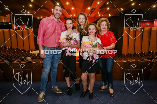 Buy your photos of the eventBelieve New York 2018 on Fotop