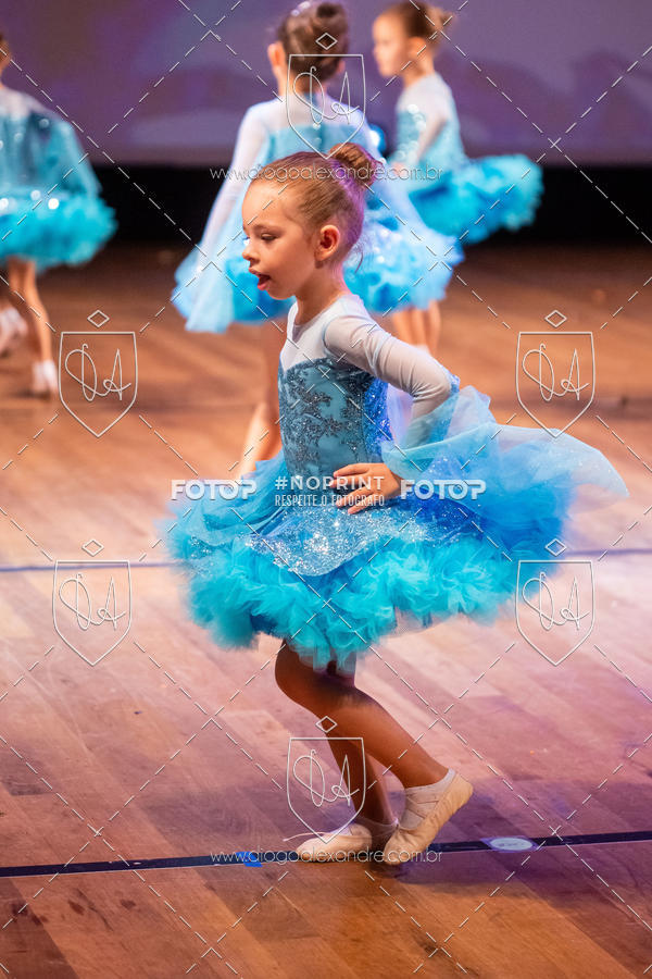 Buy your photos of the eventBelieve New York 2018 on Fotop