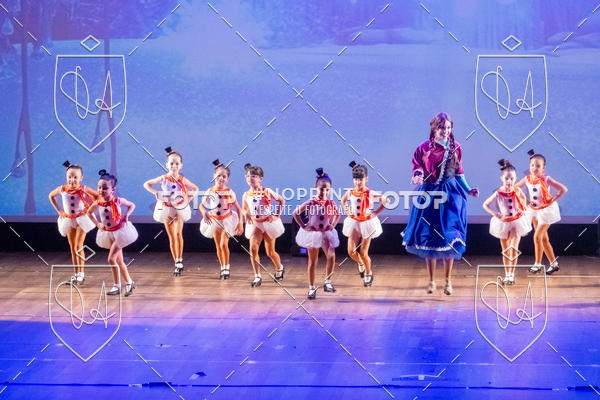 Buy your photos of the eventBelieve New York 2018 on Fotop