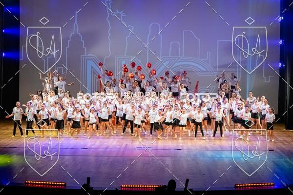 Buy your photos of the eventBelieve New York 2018 on Fotop