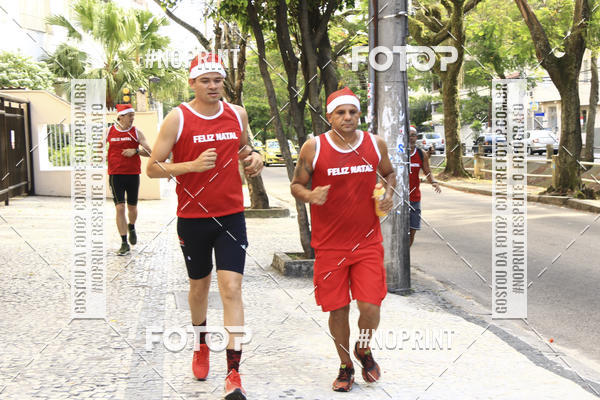 Compra tus fotos del eventoSubida do Papai Noel - treino da Equipe P� carioca En Fotop