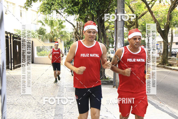 Compra tus fotos del eventoSubida do Papai Noel - treino da Equipe P� carioca En Fotop