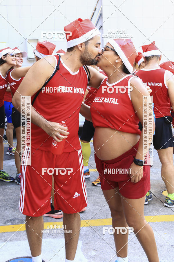 Achetez vos photos de l'�v�nementSubida do Papai Noel - treino da Equipe P� carioca sur Fotop