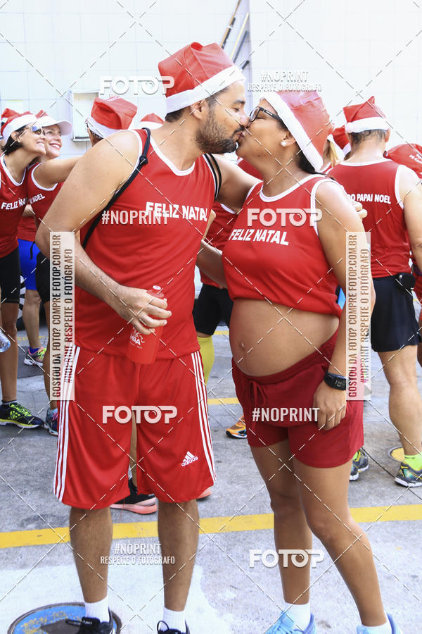 Achetez vos photos de l'�v�nementSubida do Papai Noel - treino da Equipe P� carioca sur Fotop