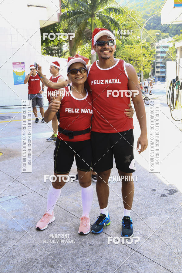 Achetez vos photos de l'�v�nementSubida do Papai Noel - treino da Equipe P� carioca sur Fotop