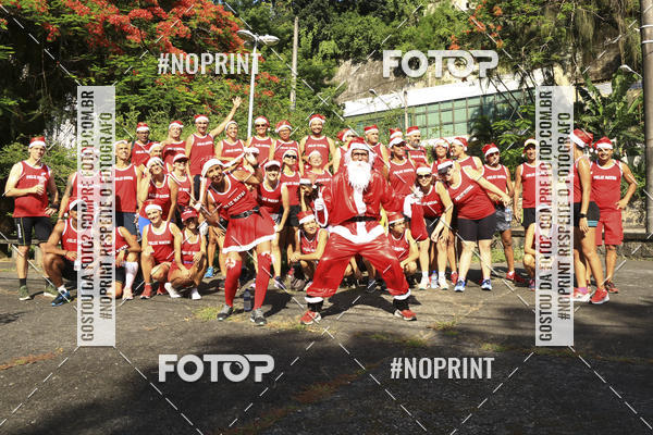 Compra tus fotos del eventoSubida do Papai Noel - treino da Equipe P� carioca En Fotop