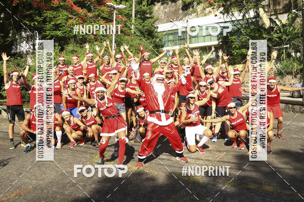Achetez vos photos de l'�v�nementSubida do Papai Noel - treino da Equipe P� carioca sur Fotop