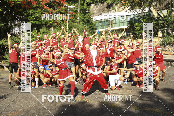 Achetez vos photos de l'�v�nementSubida do Papai Noel - treino da Equipe P� carioca sur Fotop