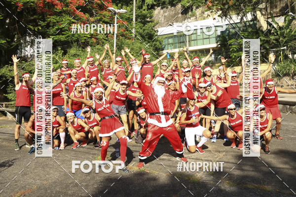 Achetez vos photos de l'�v�nementSubida do Papai Noel - treino da Equipe P� carioca sur Fotop