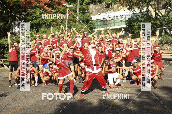 Achetez vos photos de l'�v�nementSubida do Papai Noel - treino da Equipe P� carioca sur Fotop