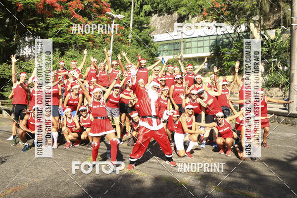 Achetez vos photos de l'�v�nementSubida do Papai Noel - treino da Equipe P� carioca sur Fotop