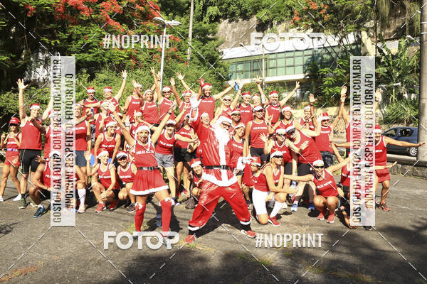 Achetez vos photos de l'�v�nementSubida do Papai Noel - treino da Equipe P� carioca sur Fotop