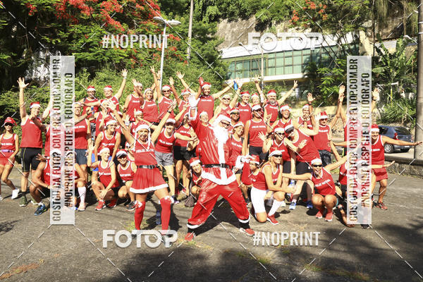 Achetez vos photos de l'�v�nementSubida do Papai Noel - treino da Equipe P� carioca sur Fotop